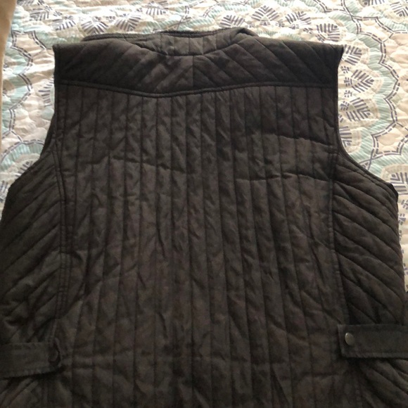 Marc Anthony Vest - Picture 5 of 6